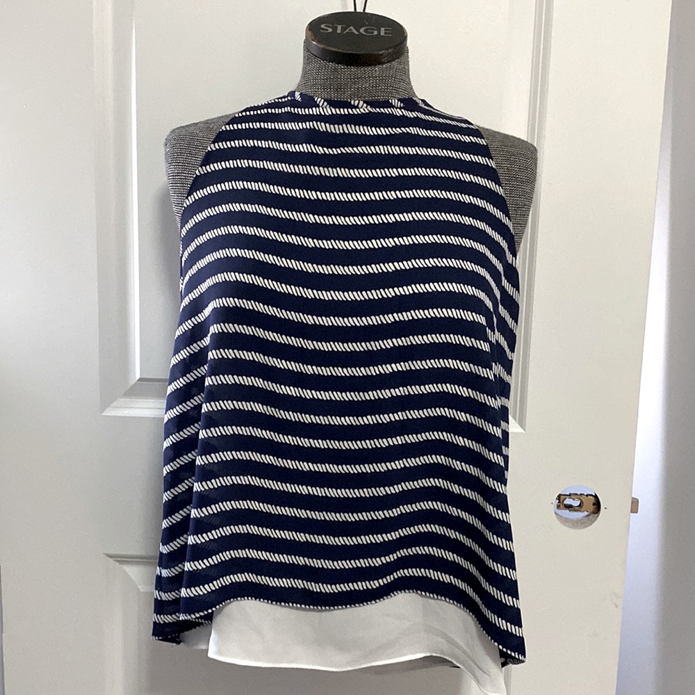 Sleeveless blouse